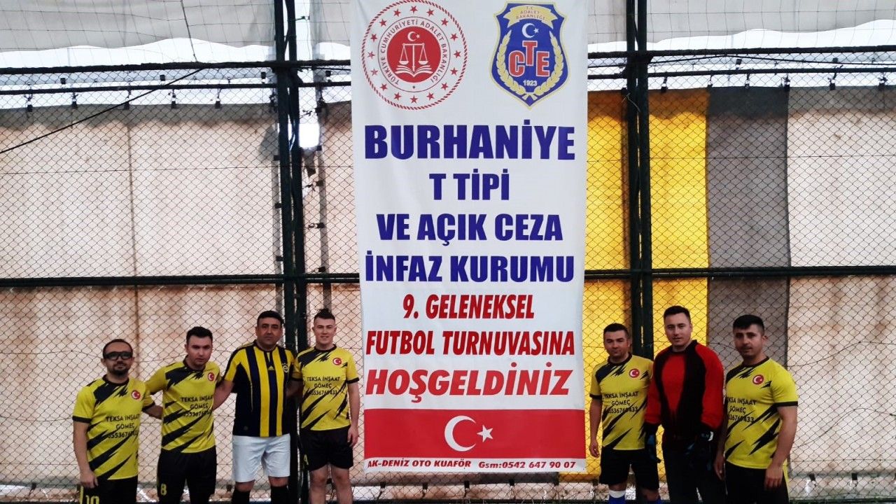 Burhaniye’de Geleneksel Futbol Turnuvası ilgi gördü