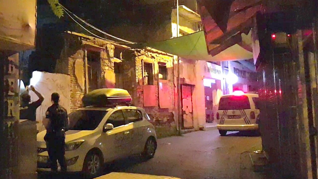 Edremit’te polisten kaçan şüpheli ağaca çıktı