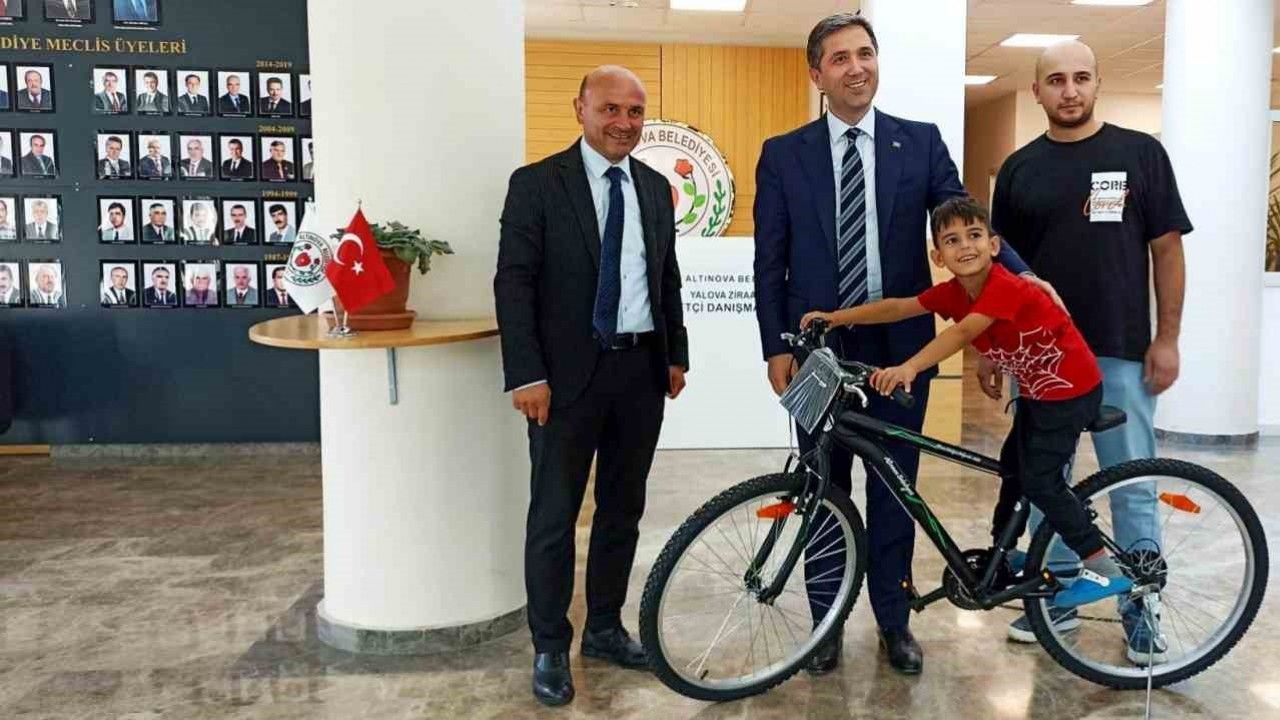 6 yaşındaki Yiğit, bisikletine kavuştu