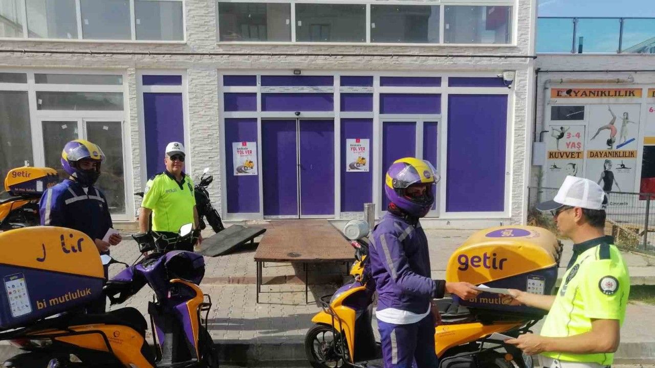 Polisten kask çalışması