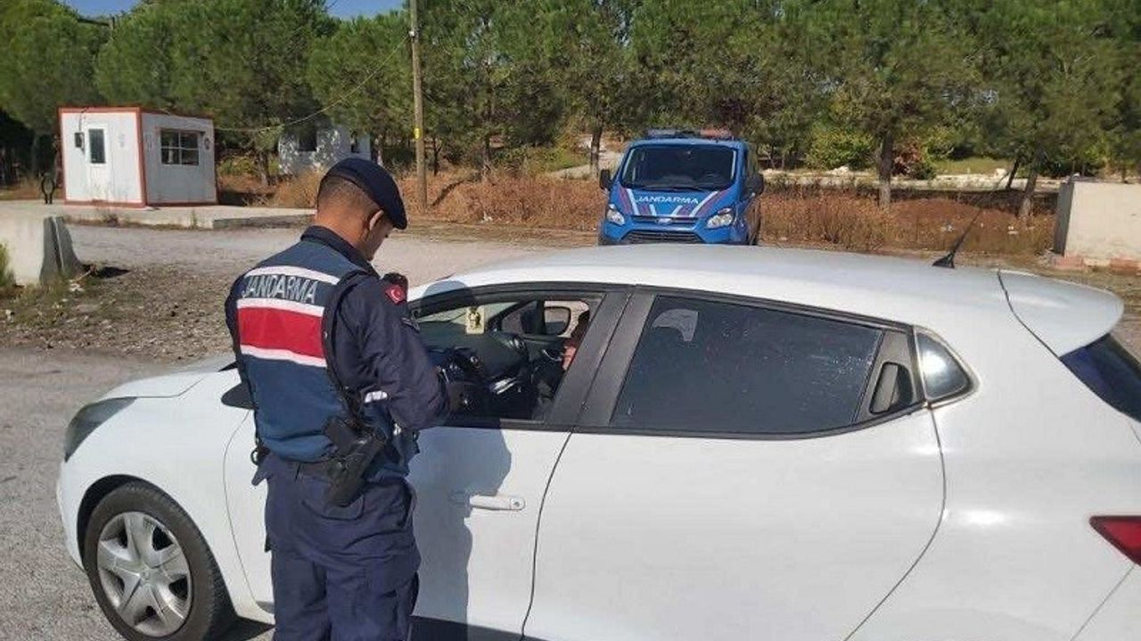 Balıkesir’de jandarmadan asayiş ve trafik uygulaması