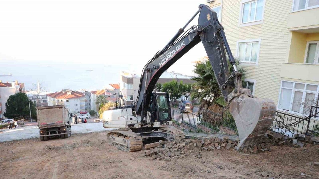 Gemlik’te dört koldan yol atağı