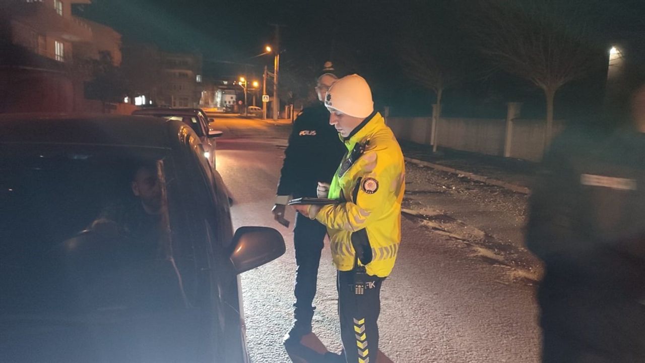 Balıkesir’de polisten ’Asayiş ve Trafik’ uygulaması
