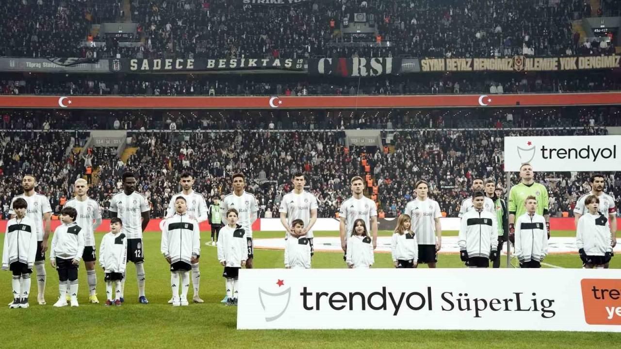 Beşiktaş’ta Fernando Santos’tan 4 değişiklik