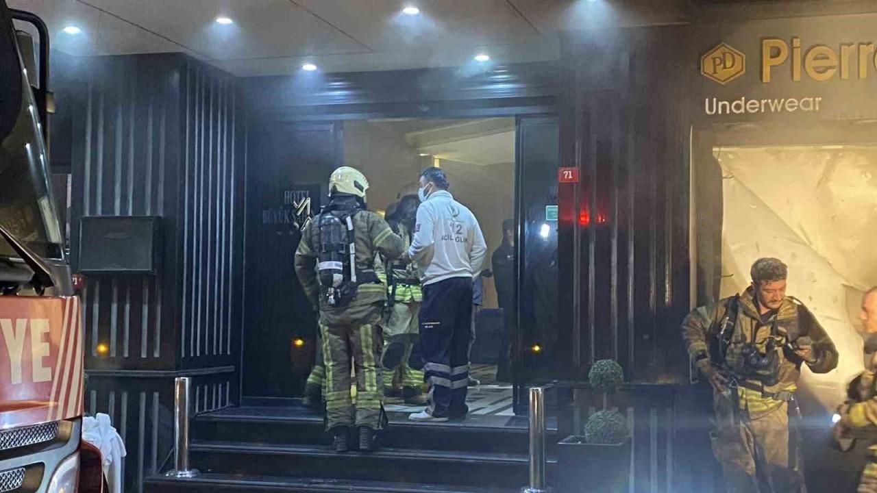 Fatih’te otelde yangın paniği: Çarşafları birbirine bağlayıp 3. kattan inmeye çalıştı