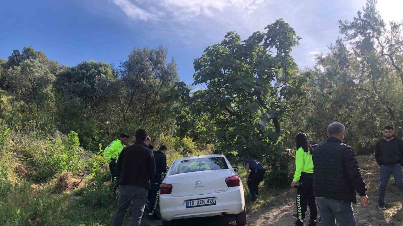 Gemlik’te polisten kaçan araç, terk edilmiş olarak bulundu