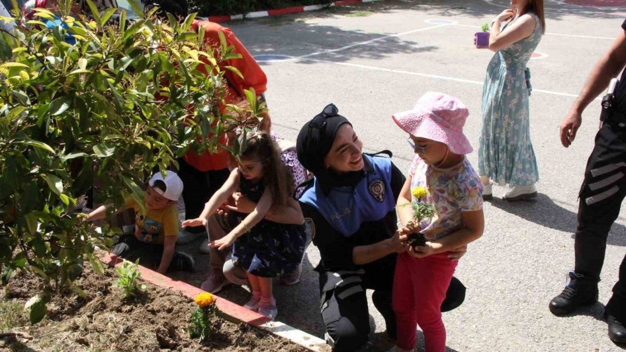 Polisten özel anaokulu öğrencilerine piknik şöleni