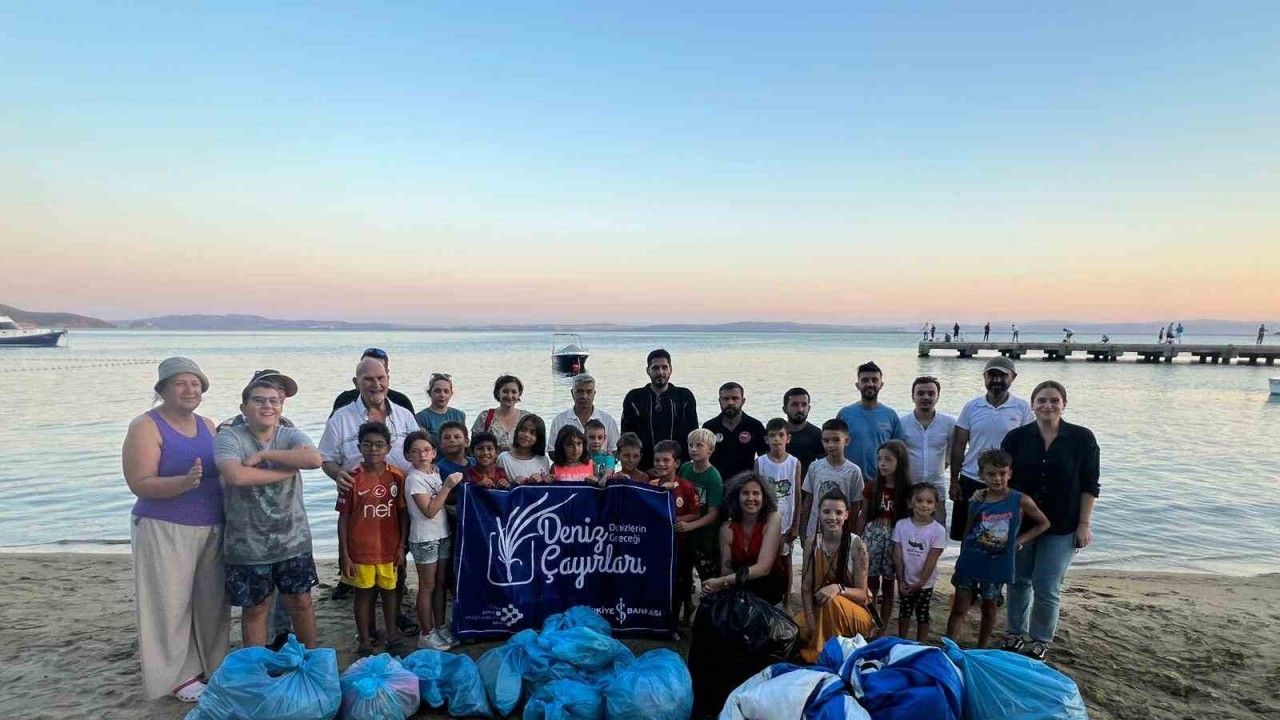 Deniz çayırlarının korunması için Erdek’te halk çalıştayı ve kıyı temizliği yapıldı