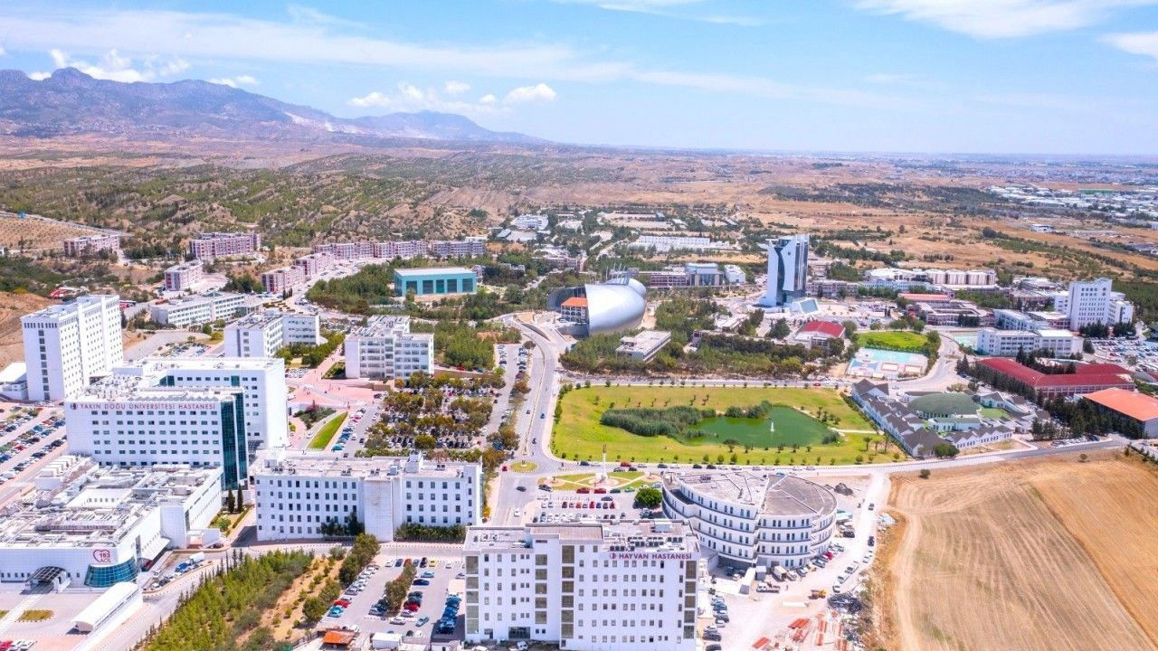 YDÜ’den 18 akademisyen en etkili bilim insanları listesinde yer aldı
