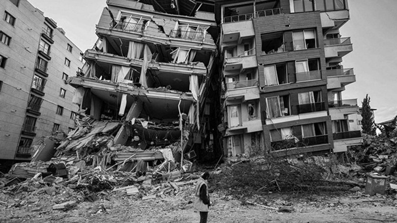 Deprem anında ve deprem sonrasında ne yapmalıyız?
