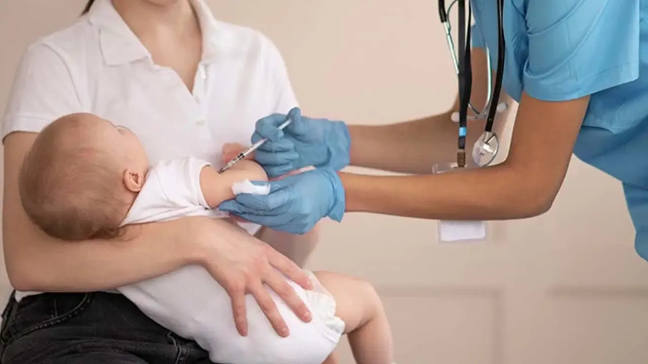 Uzmanı uyardı: "Menenjit aşısı hayati önem taşıyor"