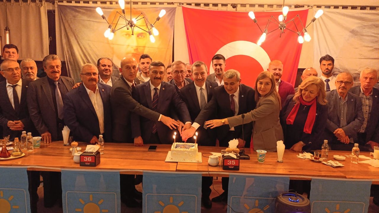 İYİ PARTİ TEŞKİLATI İNEGÖL'DE BULUŞTU