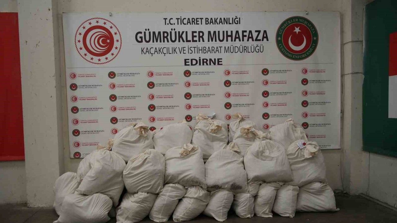 319 milyon TL değerindeki 525 kilo uyuşturucu Kapıkule’de sergilendi