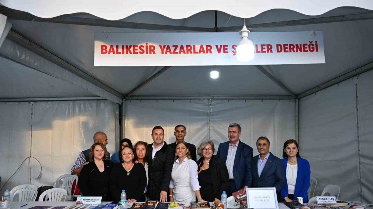 Balıkesir kitap fuarını 150 bin kişi ziyaret etti