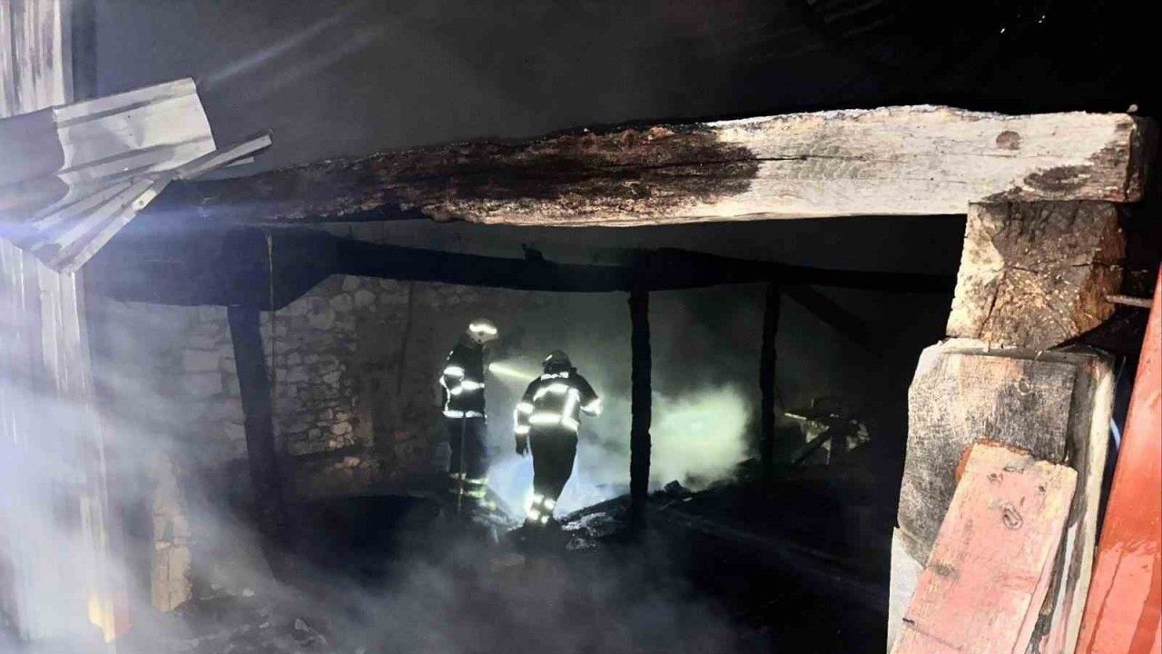 Bilecik’te marangoz atölyesinde yangın çıktı