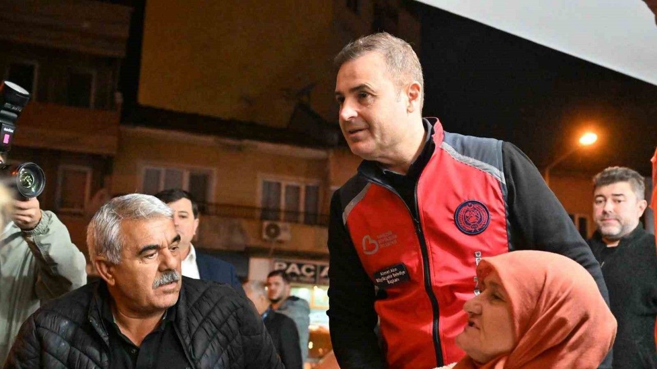 Büyükşehir Belediyesi 107 araç ve 242 personelle deprem bölgesinde
