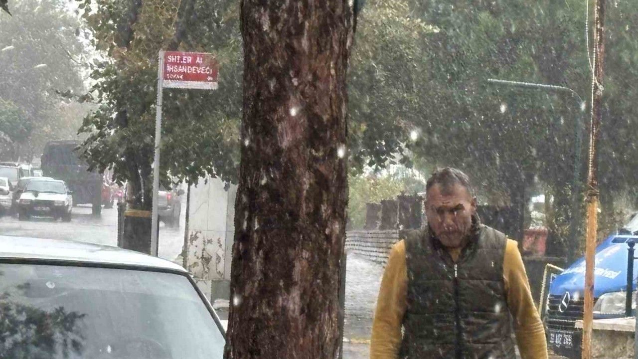 Edirne’de sağanak yağış etkili oldu