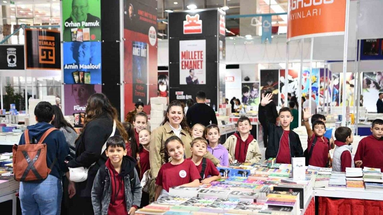 Öğrencilerden Kitap fuarına tam not