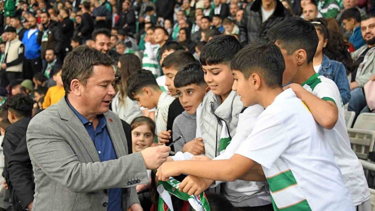 Osmangazi Belediyesi’nden şampiyonluk yolunda Bursaspor’a tam destek