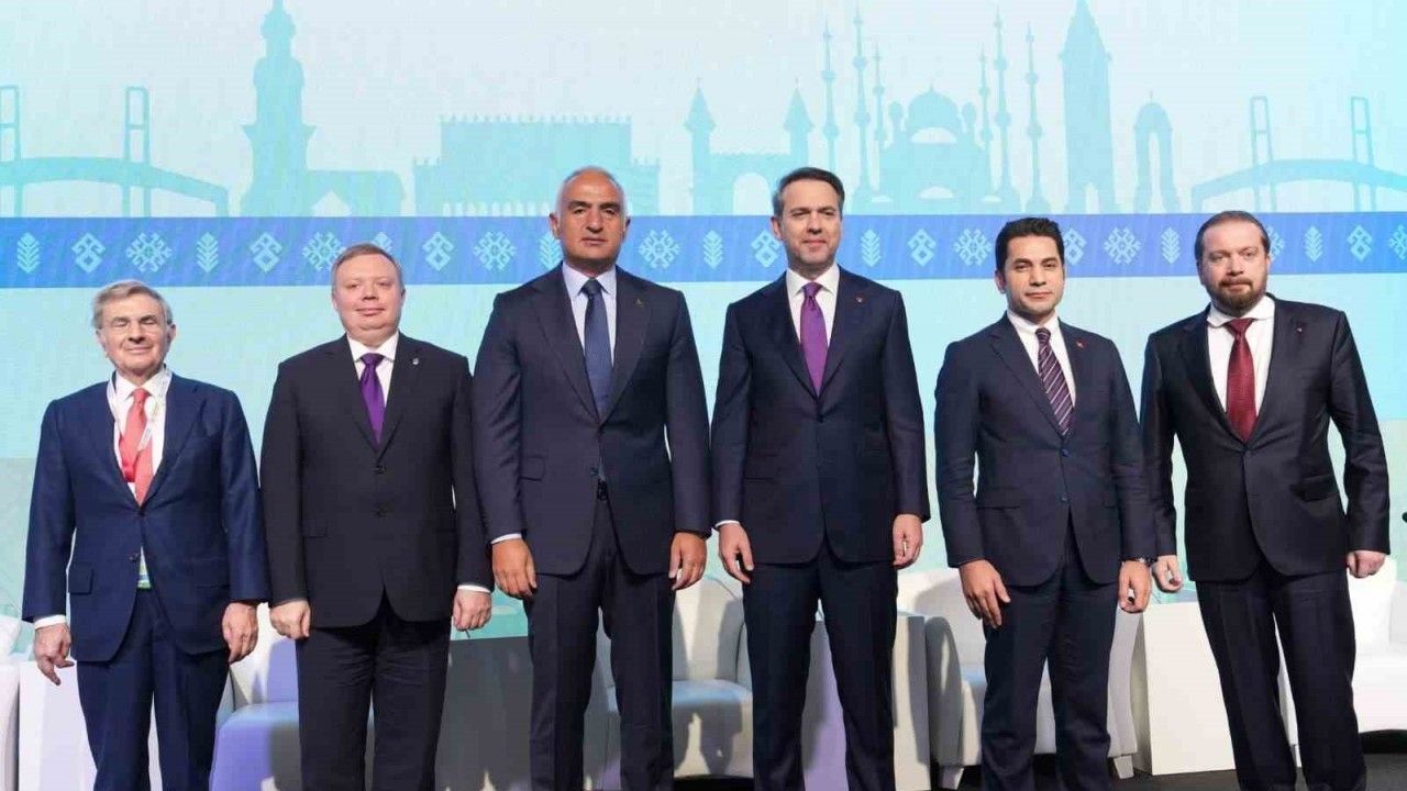 Türkiye turizmde zirveye yürüyor: 62 milyon ziyaretçi, 61 milyar dolar gelir