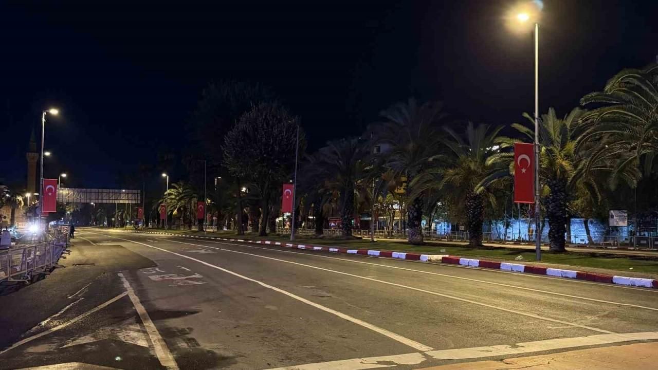 Vatan Caddesi Cumhuriyet Bayramı kutlamaları öncesi trafiğe kapatıldı