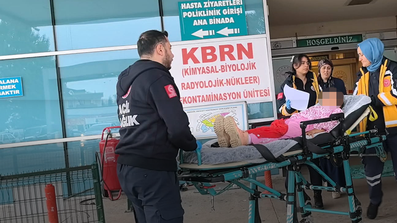 İnegöl'de çocuk dehşeti yaşadı! Yüzlerce kilo ağırlığındaki kapının altında kaldı