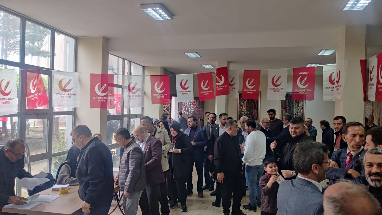 İnegöl Yeniden Refah'ın yeni başkanı belli oldu