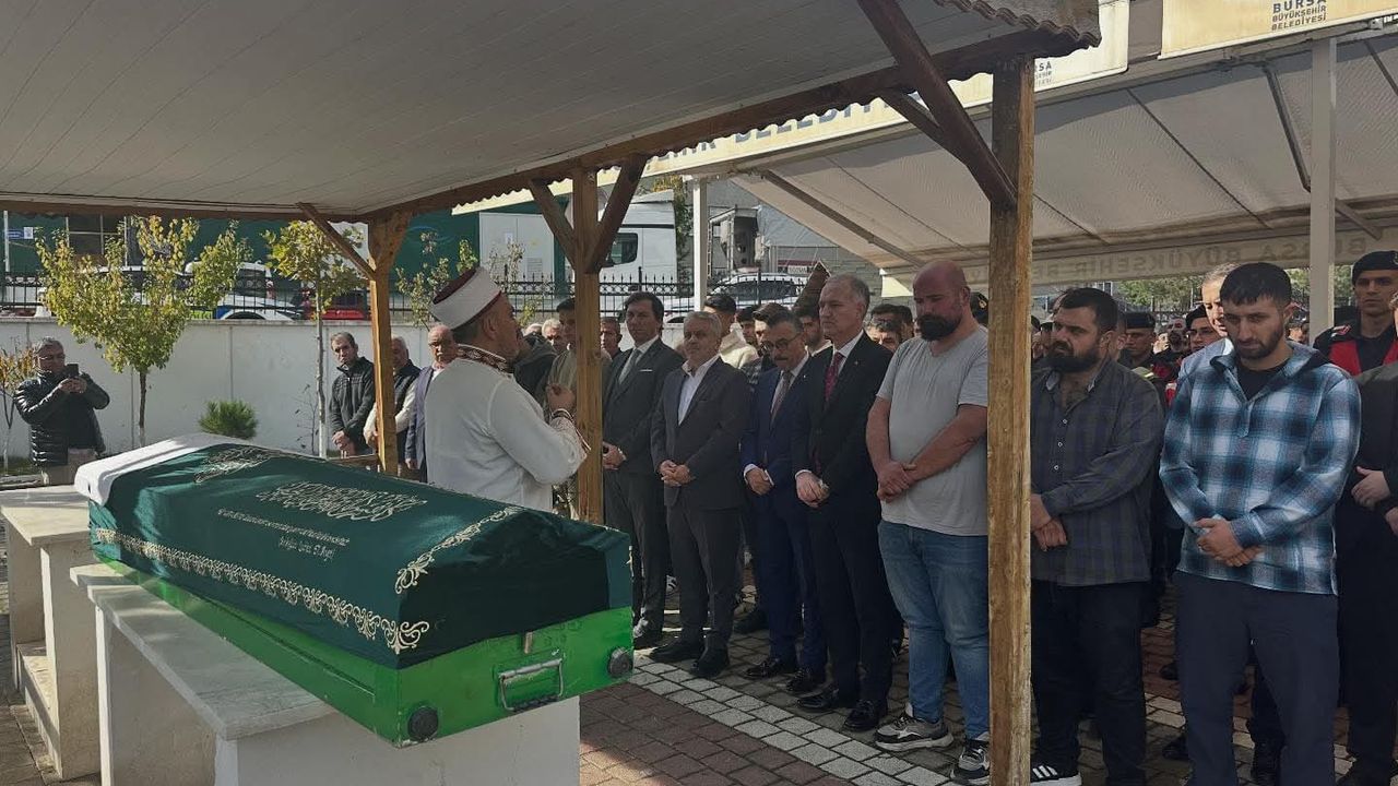 İnegöllü şehidimizin babasına son görev