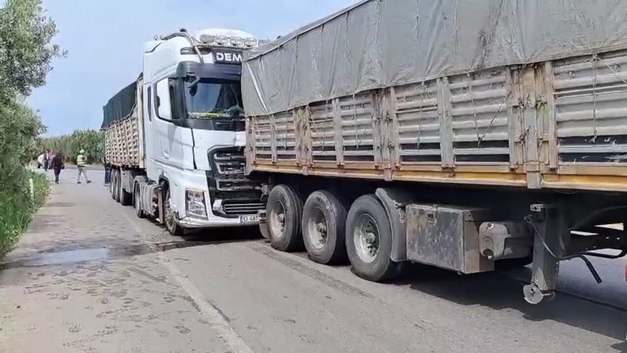 Bursa İznik'te tırlar çarpıştı facianın eşiğinden 