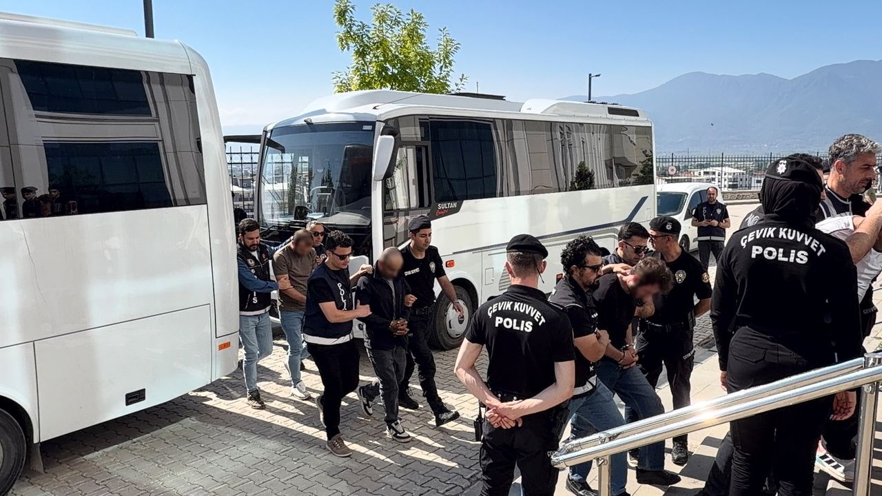 Bursa Orhangazi'de uyuşturucu operasyonu: 17 tutuk