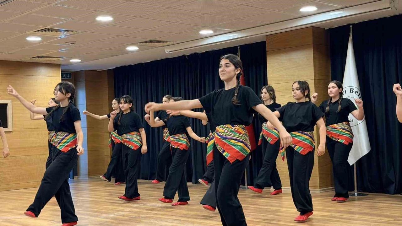 Akrobasi gösterisi büyük beğeni topladı