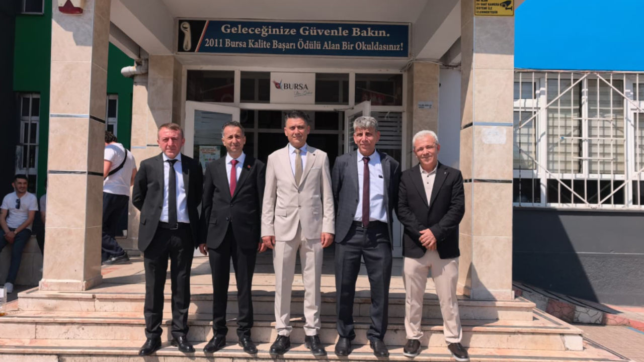 Bursa İnegöl'de seçim başladı: 5 aday yarışıyor