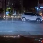 Bursa'da kırmızı ışıkta geçen otomobil motosiklete çarptı!