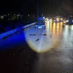 Bursa'da ecel emniyet şeridinde yakaladı! Yolda kalan aracına yakıt doldururken canından oldu...