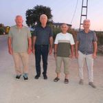 Burhaniye' de kaldırımsız cadde kazalara davetiye çıkarıyor