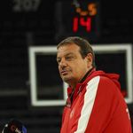 Ergin Ataman: 'Dünya Kupası'na gitmeyi garantilememiz için en az 2 veya 3 galibiyet almamız gerekiyor'