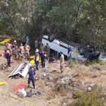Minibüs şarampole uçtu: 4 öl*, 10 yaralı