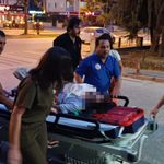 İnegöl’de motosiklet kazası! Yaralı sürücüye doktor duvardan atlayarak müdahale etti