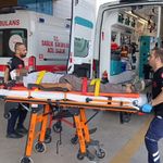 İnegöl’de korkutan kaza! Kamyonet traktör römorkuna saplandı: 2 yaralı