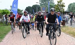 Bursalılar Dünya Bisiklet Günü’nde pedal çevirdiler