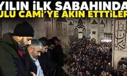 Bursa'da yılın ilk sabah namazında binlerce kişi Ulucami'de şehitler için dua etti