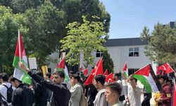 İstanbul’da üniversite öğrencileri Filistin için yürüdü