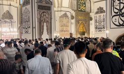 Bursalılar Ulu Cami'ye akın etti