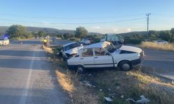 Ayvacık’ta iki otomobil çarpıştı: 1 yaralı
