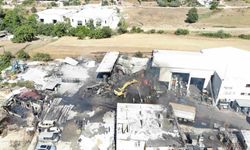 Kocaeli’de yangının çıktığı fabrika havadan görüntülendi