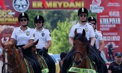 Atlı polisler Kırkpınar’da devriye geziyor