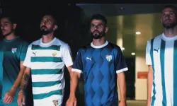 Bursaspor yeni sezon formalarını tanıttı