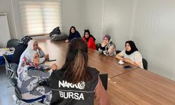 Narkotik polisleri vatandaşları bilgilendirdi