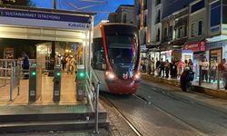 Tramvay durağında şüpheli çanta paniği