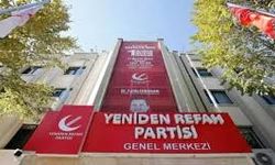 Yeniden Refah Partisi'nde İstifa